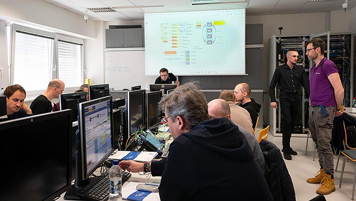 Kurz Akademie vláknové optiky a optických komunikací 20. března v Brně