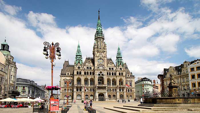 Relokace věže v Liberci